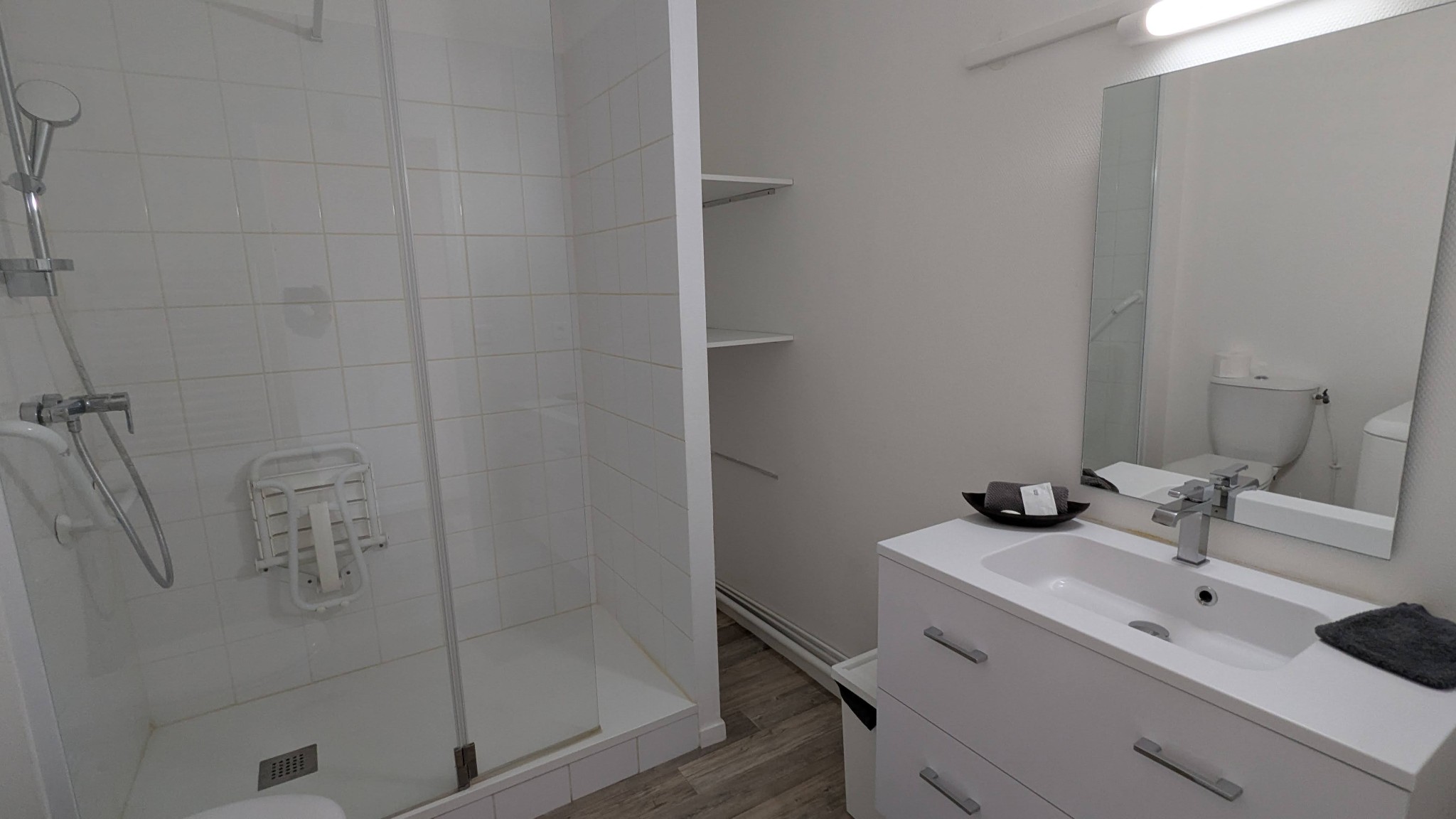 Image gallery image