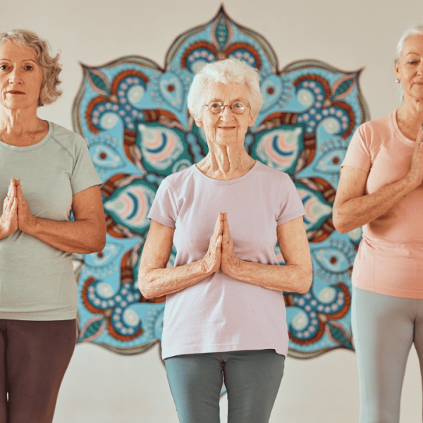 Initiation au yoga adapté aux seniors